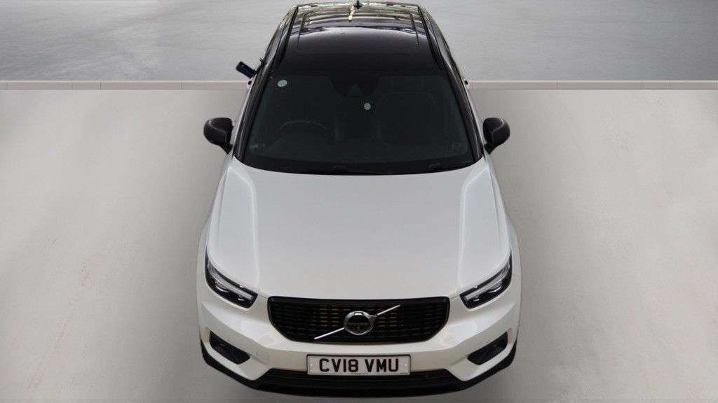 2018 VOLVO XC40 2018 VOLVO XC40