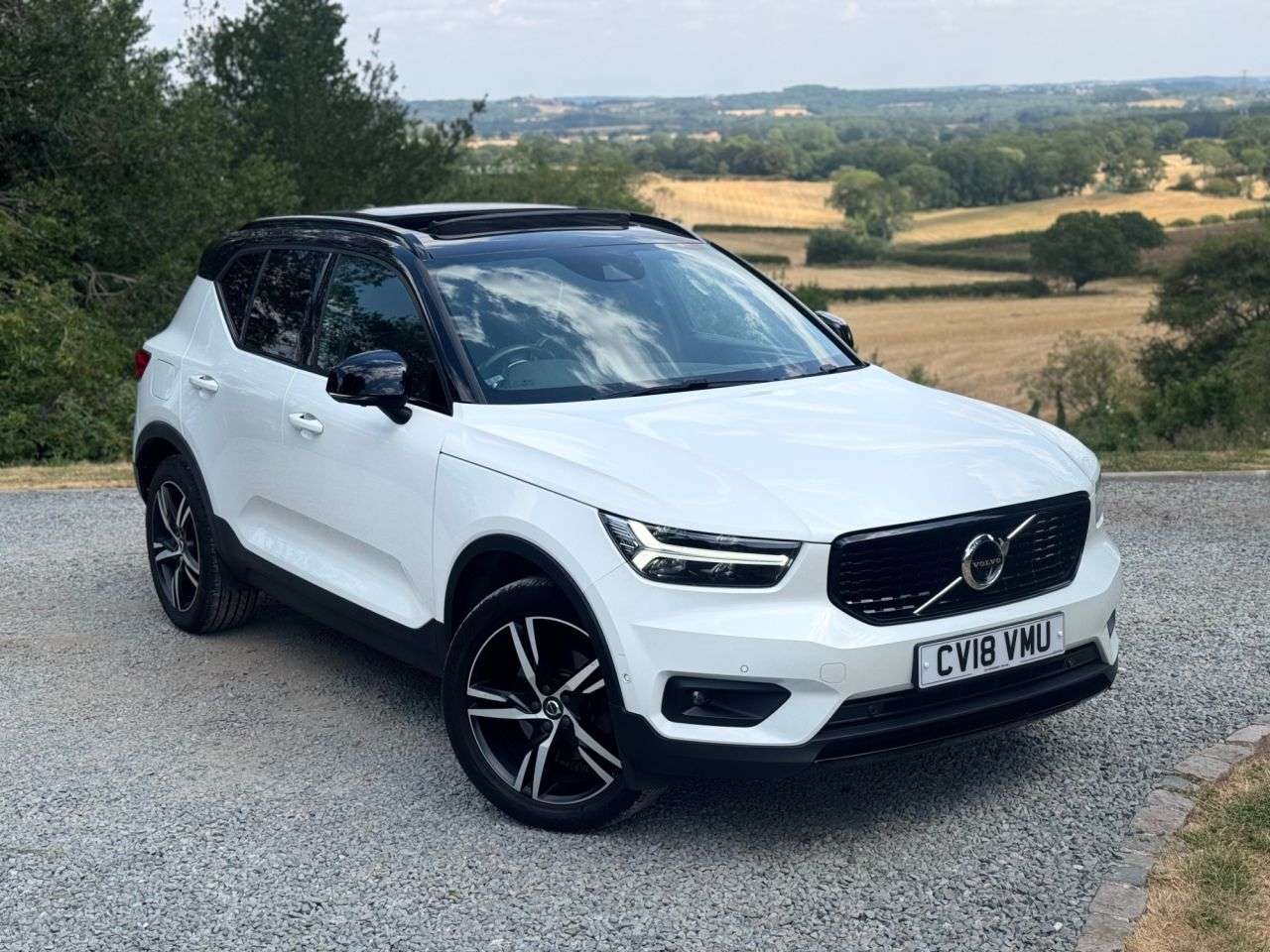 A 2018 VOLVO XC40 D4 FIRST EDITION AWD A 2018 VOLVO XC40 D4 FIRST EDITION AWD