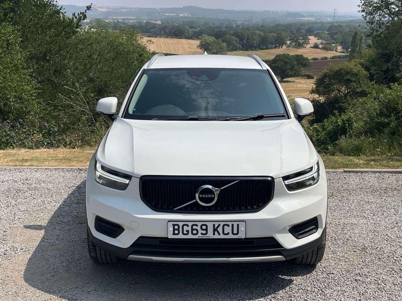 A 2019 VOLVO XC40 1.5 T3 Momentum SUV 5dr Petrol Manual Euro 6 (s/s) (163 ps) A 2019 VOLVO XC40 1.5 T3 Momentum SUV 5dr Petrol Manual Euro 6 (s/s) (163 ps)