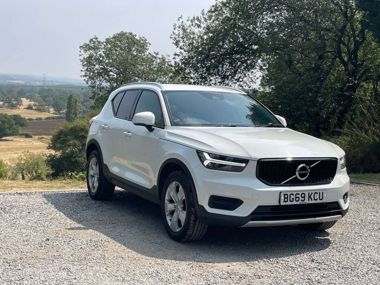 A 2019 VOLVO XC40 1.5 T3 Momentum SUV 5dr Petrol Manual Euro 6 (s/s) (163 ps) A 2019 VOLVO XC40 1.5 T3 Momentum SUV 5dr Petrol Manual Euro 6 (s/s) (163 ps)