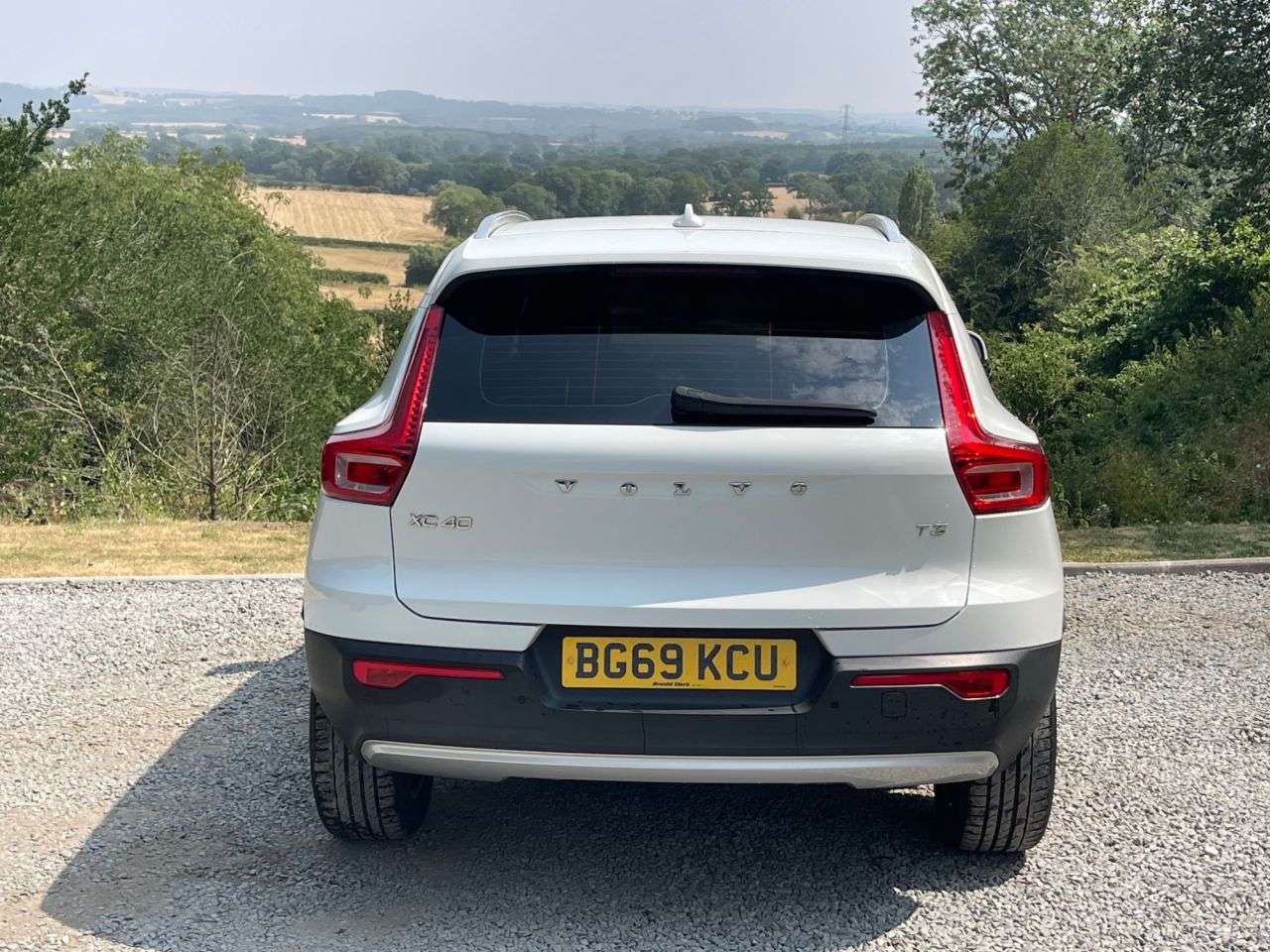 2019 VOLVO XC40 2019 VOLVO XC40