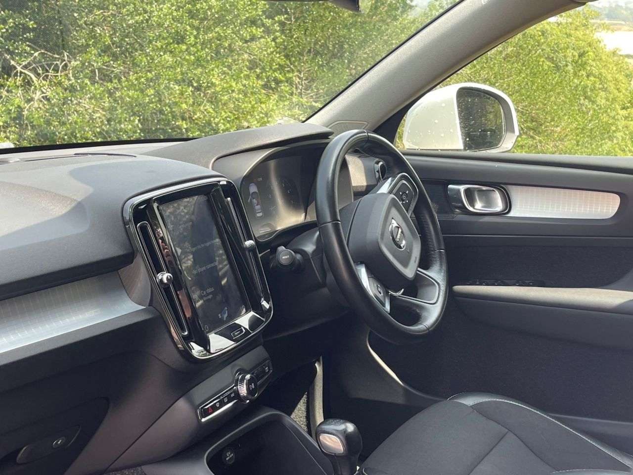 2019 VOLVO XC40 2019 VOLVO XC40