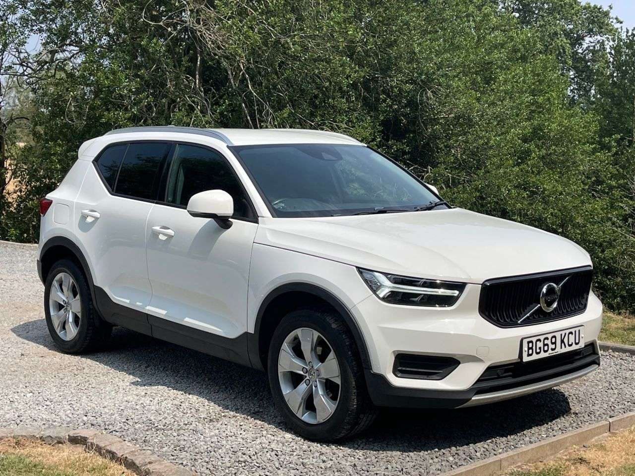 2019 VOLVO XC40 2019 VOLVO XC40