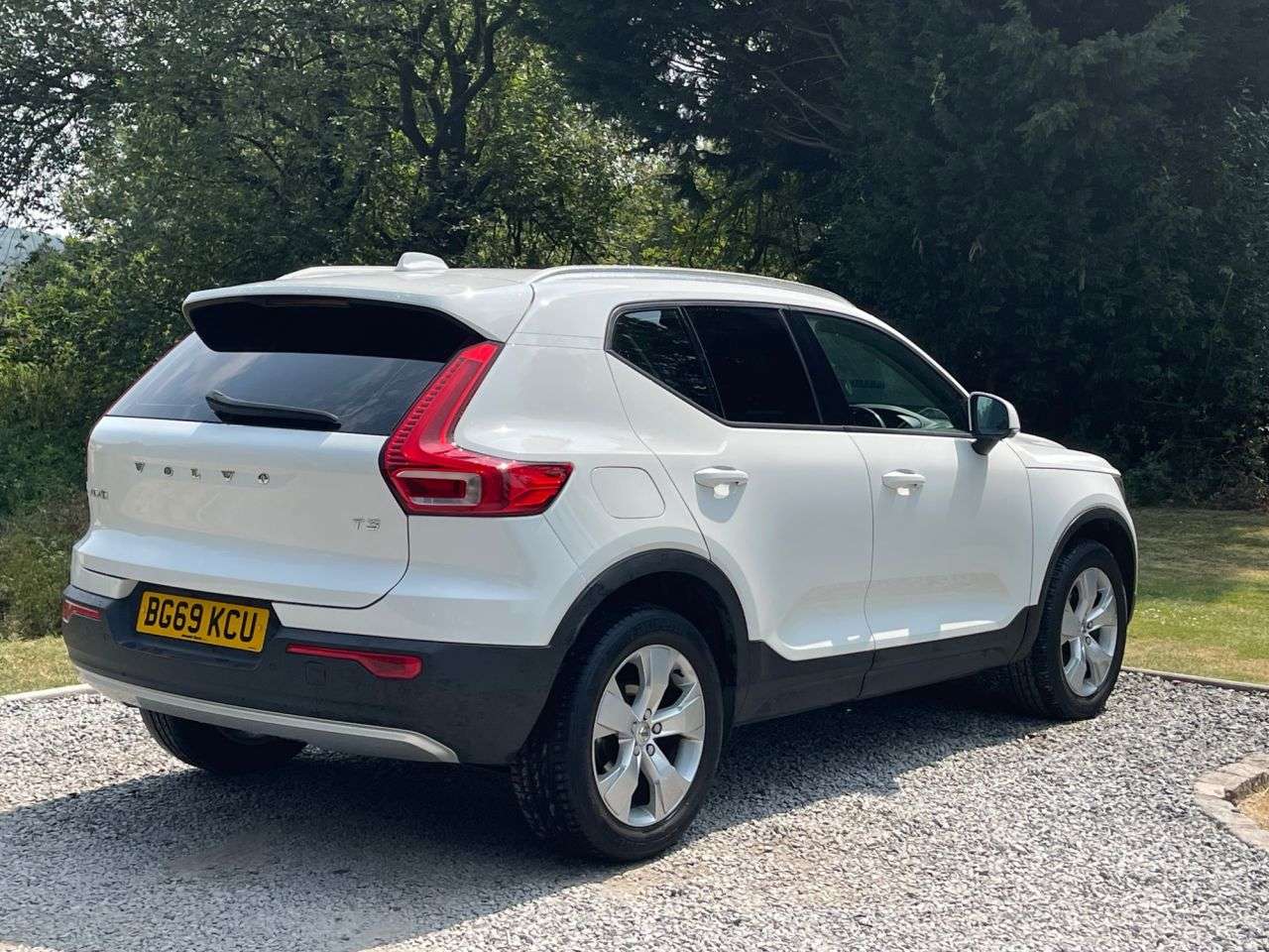 2019 VOLVO XC40 2019 VOLVO XC40