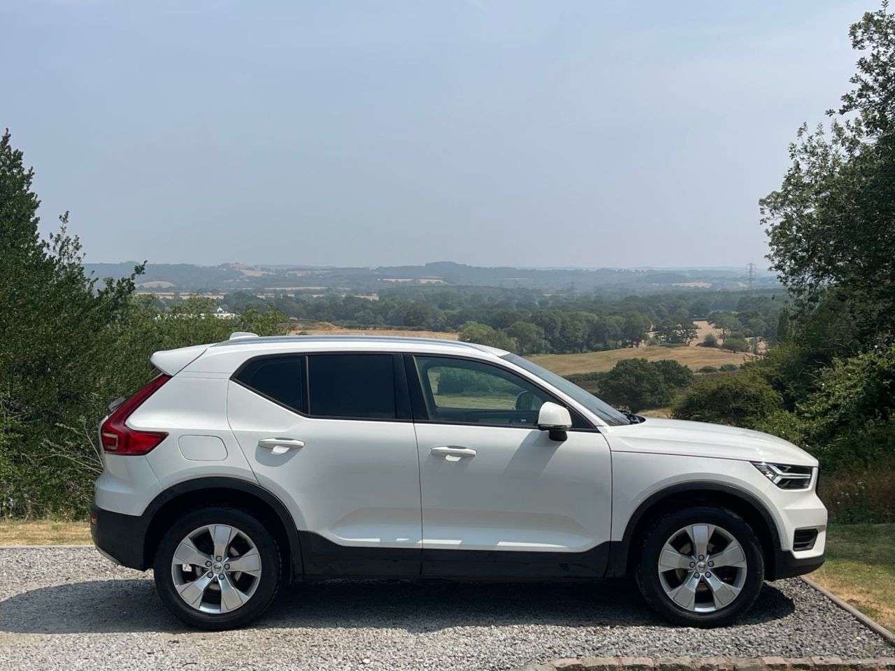 2019 VOLVO XC40 2019 VOLVO XC40