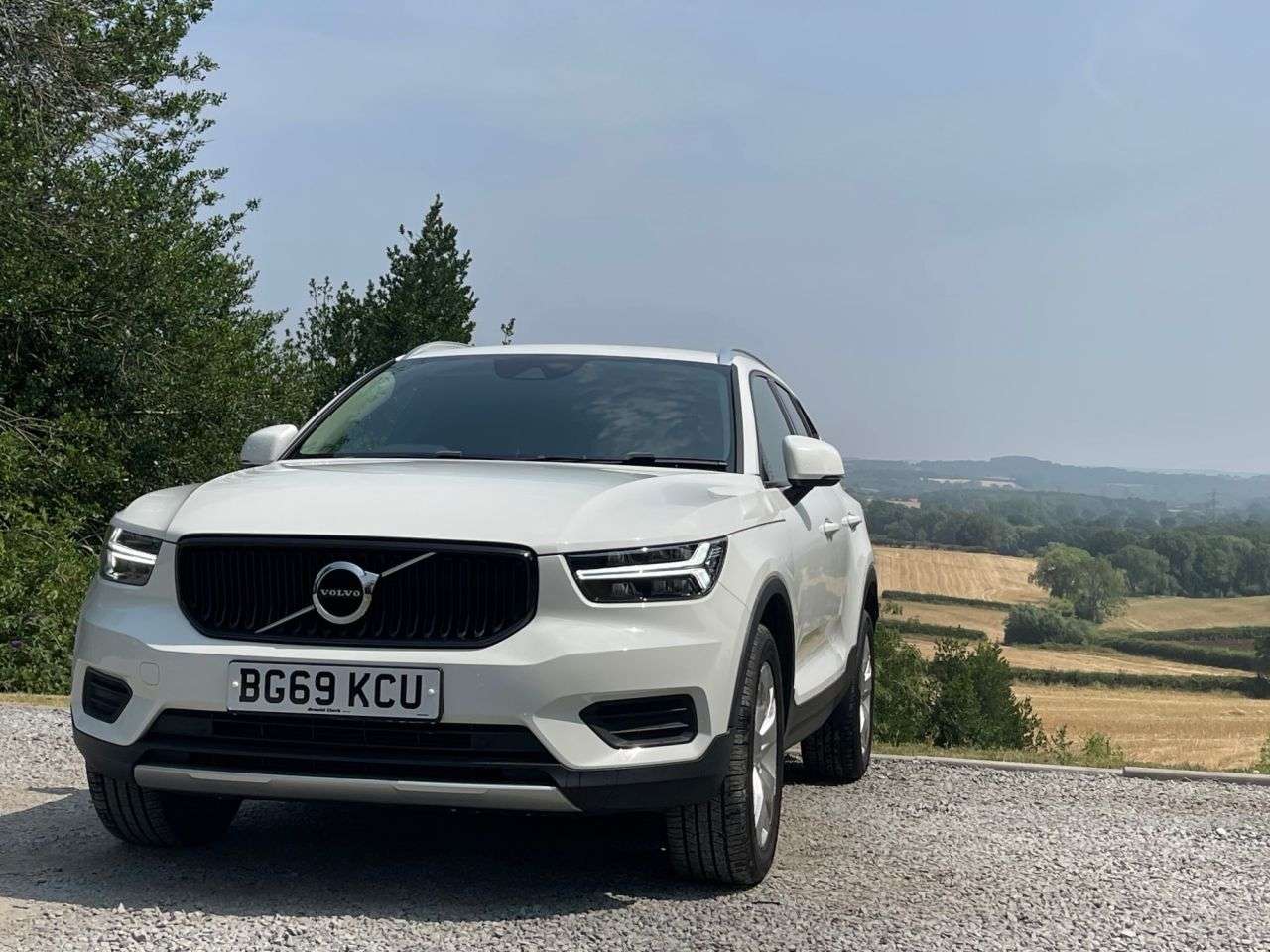 2019 VOLVO XC40 2019 VOLVO XC40