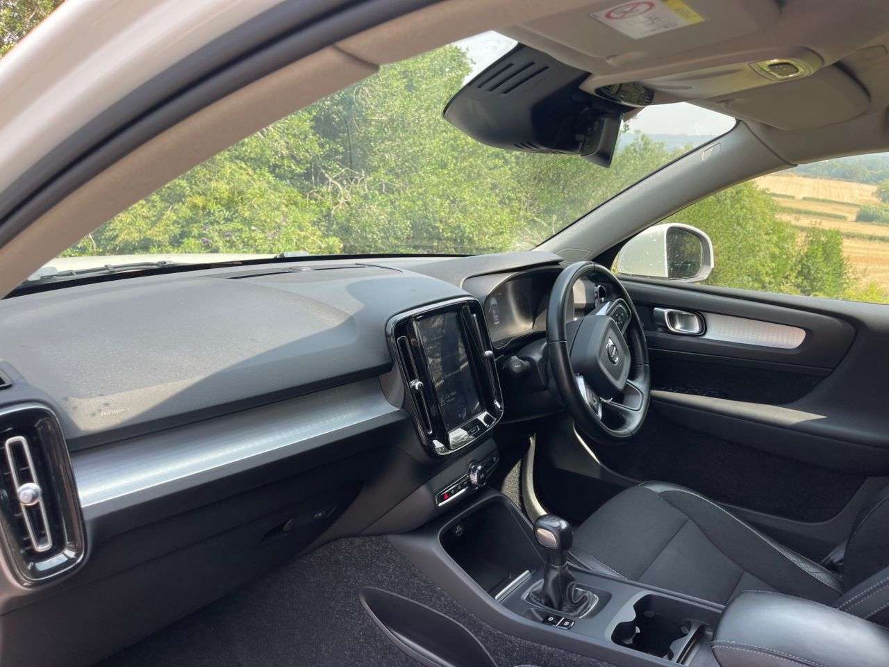 2019 VOLVO XC40 2019 VOLVO XC40