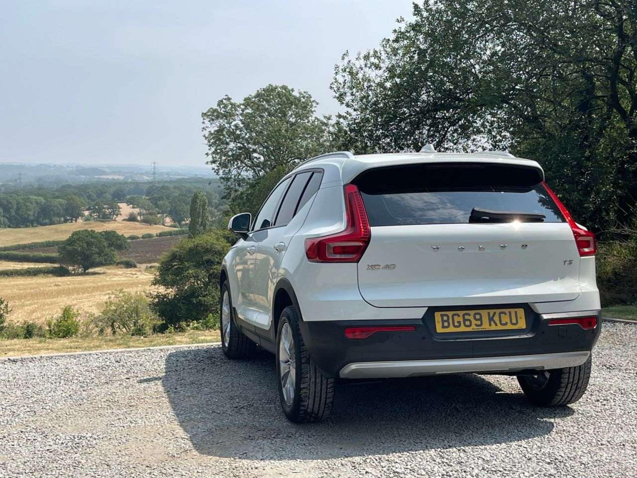 2019 VOLVO XC40 2019 VOLVO XC40