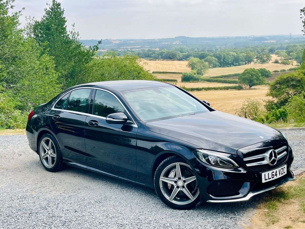 A 2015 MERCEDES-BENZ C CLASS 1.6 C200 BlueTEC AMG Line Saloon 4dr Diesel Manual Euro 6 (s/s) (136 ps) A 2015 MERCEDES-BENZ C CLASS 1.6 C200 BlueTEC AMG Line Saloon 4dr Diesel Manual Euro 6 (s/s) (136 ps)