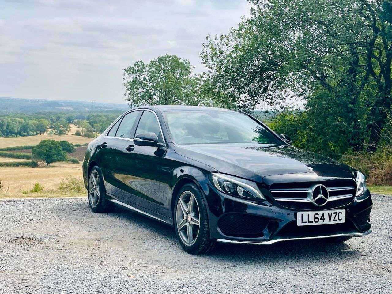 A 2015 MERCEDES-BENZ C CLASS 1.6 C200 BlueTEC AMG Line Saloon 4dr Diesel Manual Euro 6 (s/s) (136 ps) A 2015 MERCEDES-BENZ C CLASS 1.6 C200 BlueTEC AMG Line Saloon 4dr Diesel Manual Euro 6 (s/s) (136 ps)