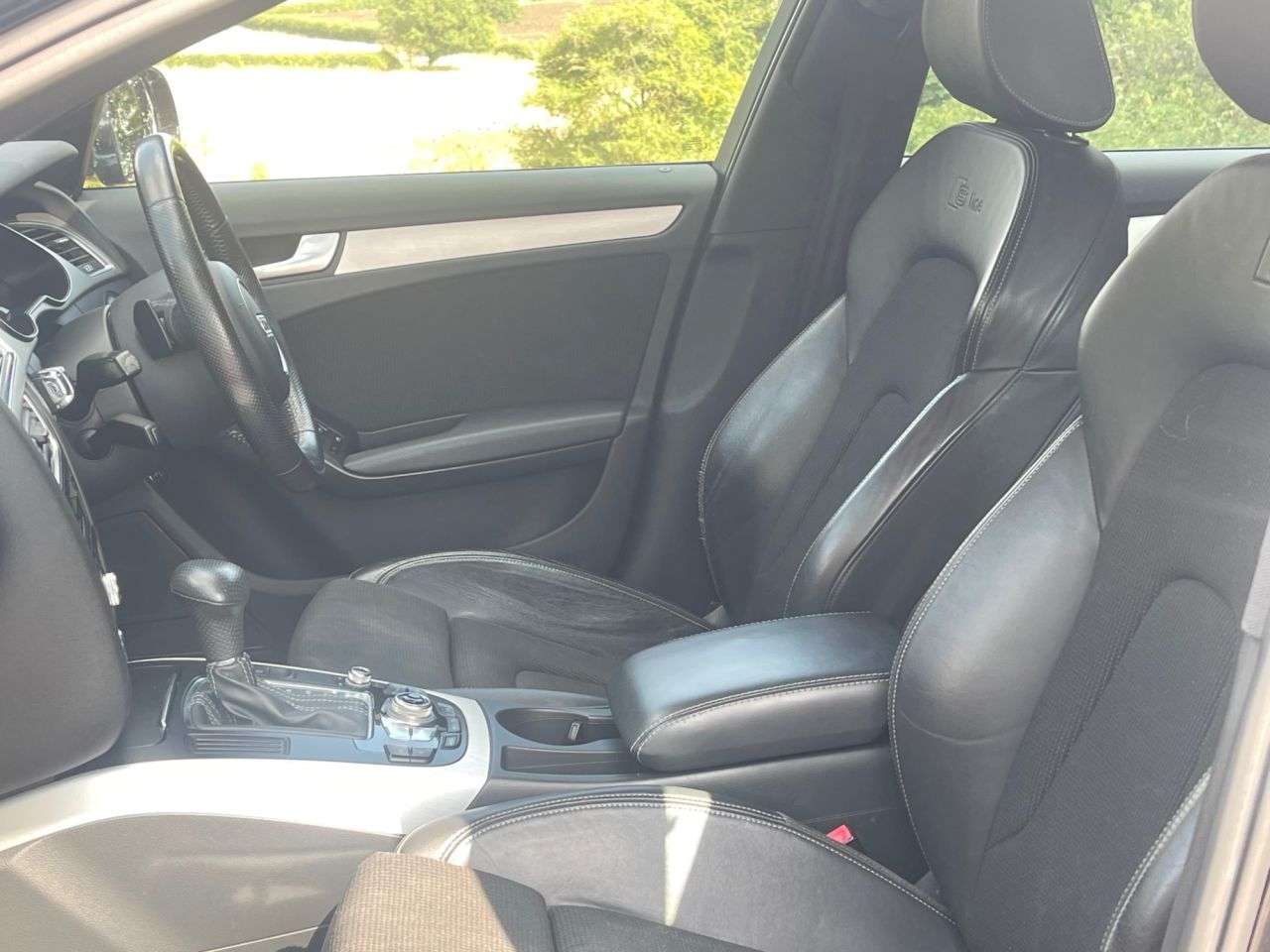A 2014 AUDI A4 AVANT TDI S LINE A 2014 AUDI A4 AVANT TDI S LINE