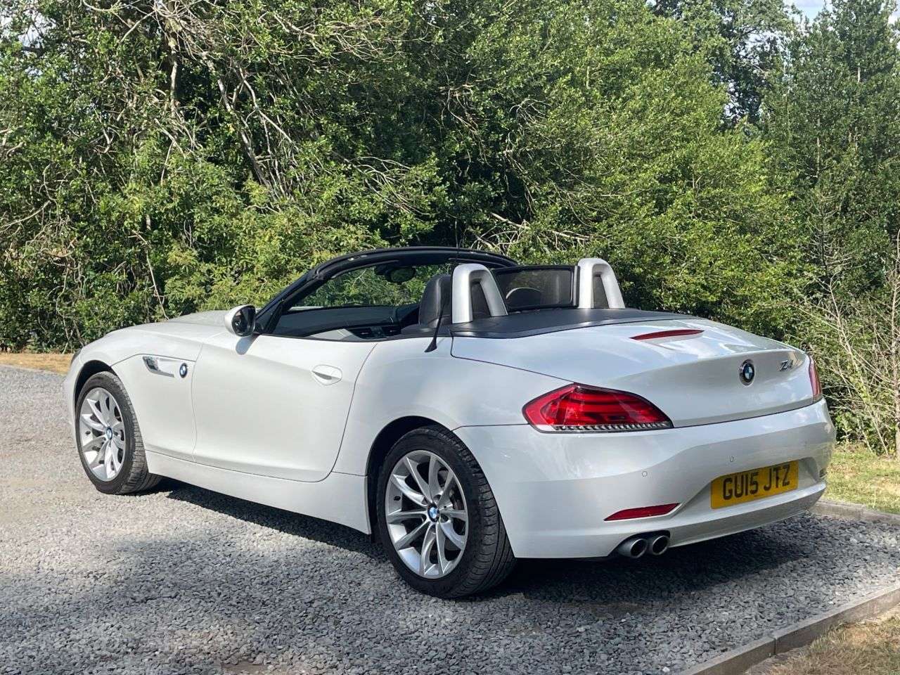 A 2015 BMW Z4 2.0 20i Convertible 2dr Petrol Manual sDrive Euro 6 (s/s) (184 ps) A 2015 BMW Z4 2.0 20i Convertible 2dr Petrol Manual sDrive Euro 6 (s/s) (184 ps)
