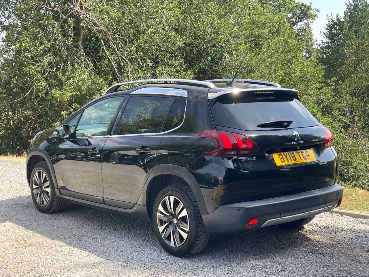 A 2018 PEUGEOT 2008 1.2 PureTech Allure Premium SUV 5dr Petrol Manual Euro 6 (82 ps) A 2018 PEUGEOT 2008 1.2 PureTech Allure Premium SUV 5dr Petrol Manual Euro 6 (82 ps)
