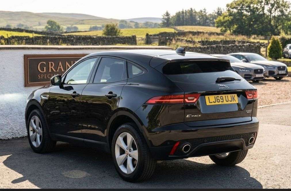 A 2019 JAGUAR E-PACE 2.0 D180 R-Dynamic S SUV 5dr Diesel Auto AWD Euro 6 (s/s) (180 ps) A 2019 JAGUAR E-PACE 2.0 D180 R-Dynamic S SUV 5dr Diesel Auto AWD Euro 6 (s/s) (180 ps)