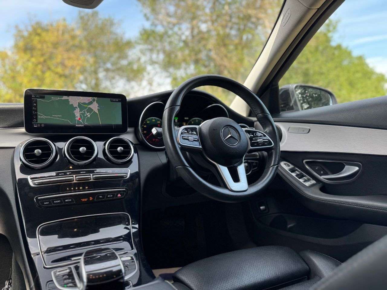 A 2019 MERCEDES-BENZ C CLASS 1.5 C200 MHEV EQ Boost Sport (Premium) Estate 5dr Petrol G-Tronic+ Euro 6 ( A 2019 MERCEDES-BENZ C CLASS 1.5 C200 MHEV EQ Boost Sport (Premium) Estate 5dr Petrol G-Tronic+ Euro 6 (