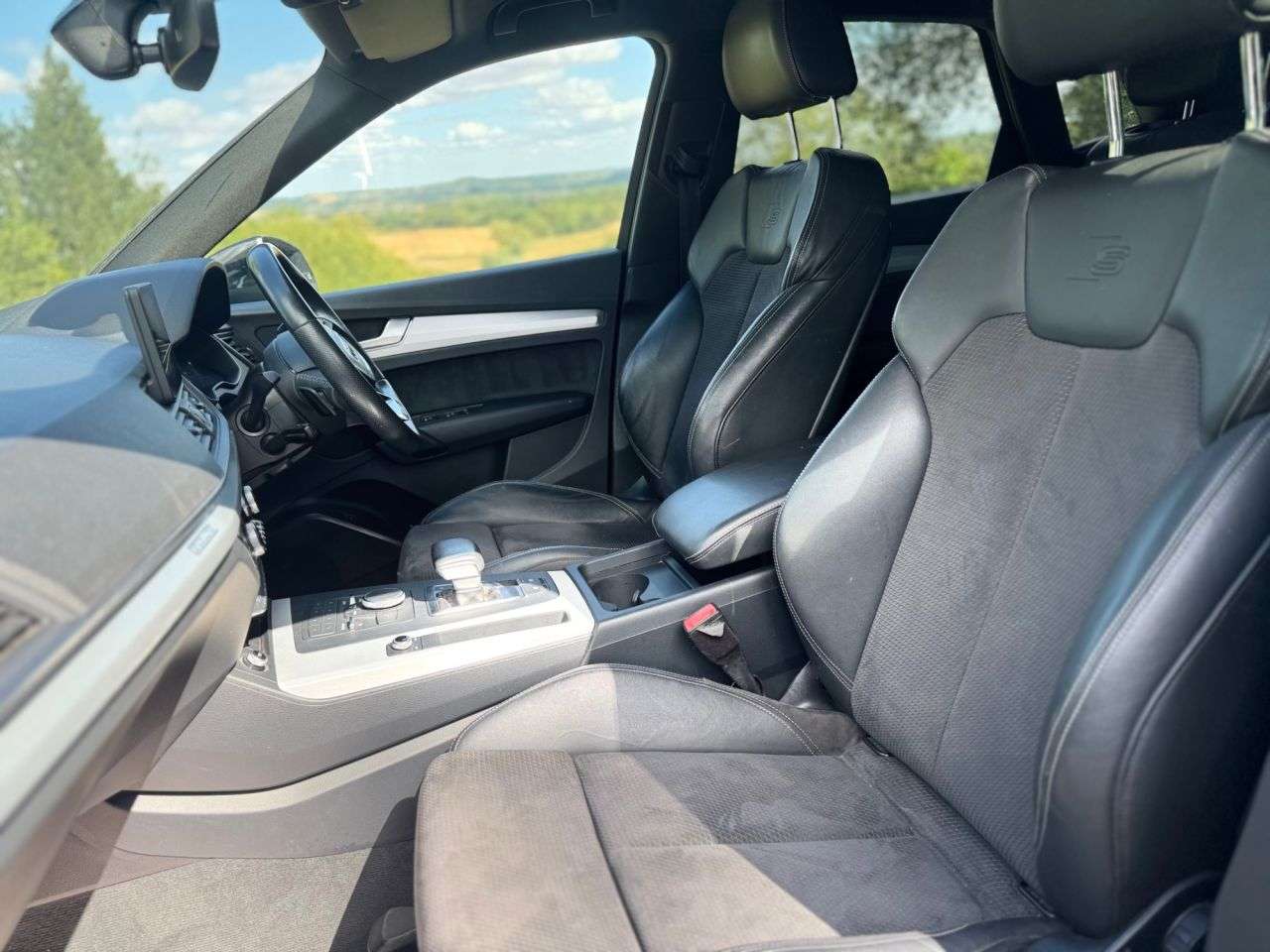 A 2018 AUDI Q5 2.0 TDI 40 S line SUV 5dr Diesel S Tronic quattro Euro 6 (s/s) (190 ps) A 2018 AUDI Q5 2.0 TDI 40 S line SUV 5dr Diesel S Tronic quattro Euro 6 (s/s) (190 ps)