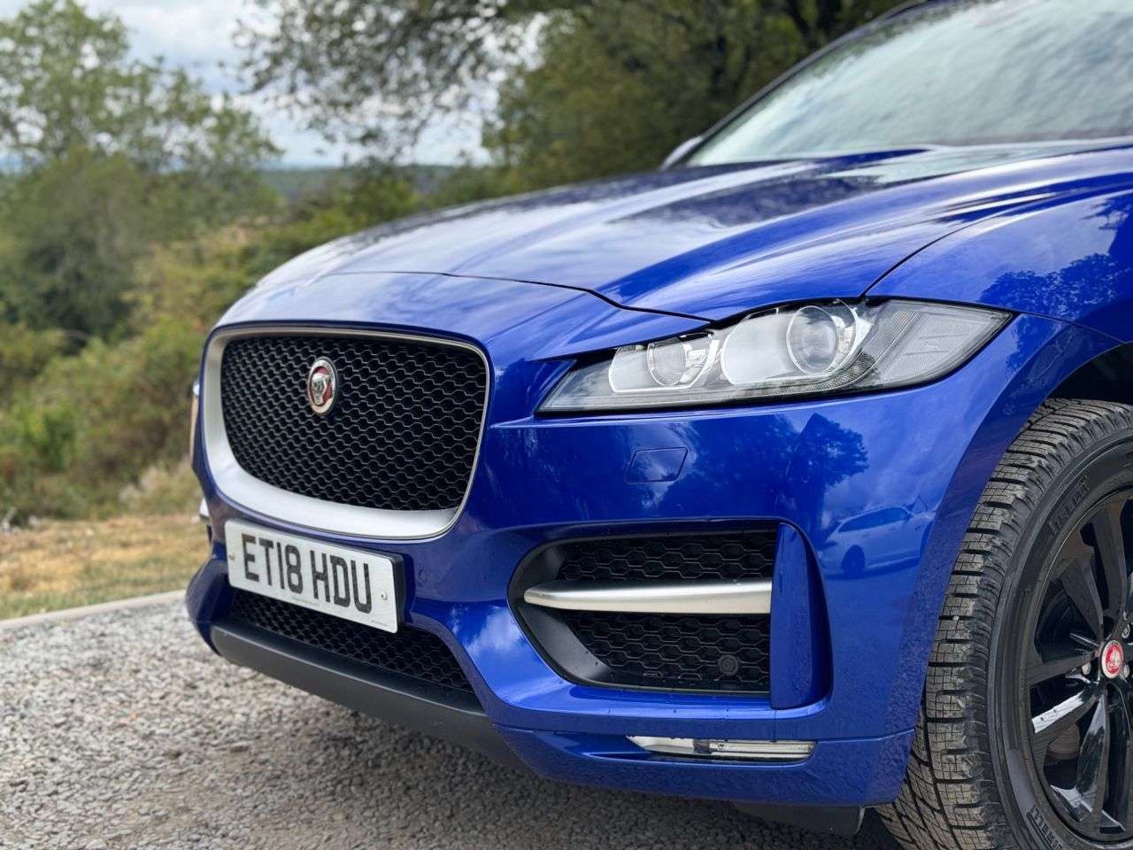 A 2018 JAGUAR F-PACE 2.0 P250i R-Sport SUV 5dr Petrol Auto AWD Euro 6 (s/s) (250 ps) A 2018 JAGUAR F-PACE 2.0 P250i R-Sport SUV 5dr Petrol Auto AWD Euro 6 (s/s) (250 ps)