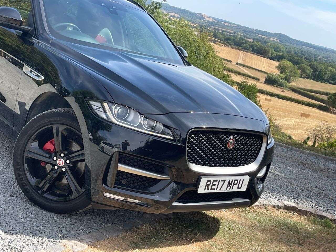 2017 JAGUAR F-PACE 2017 JAGUAR F-PACE