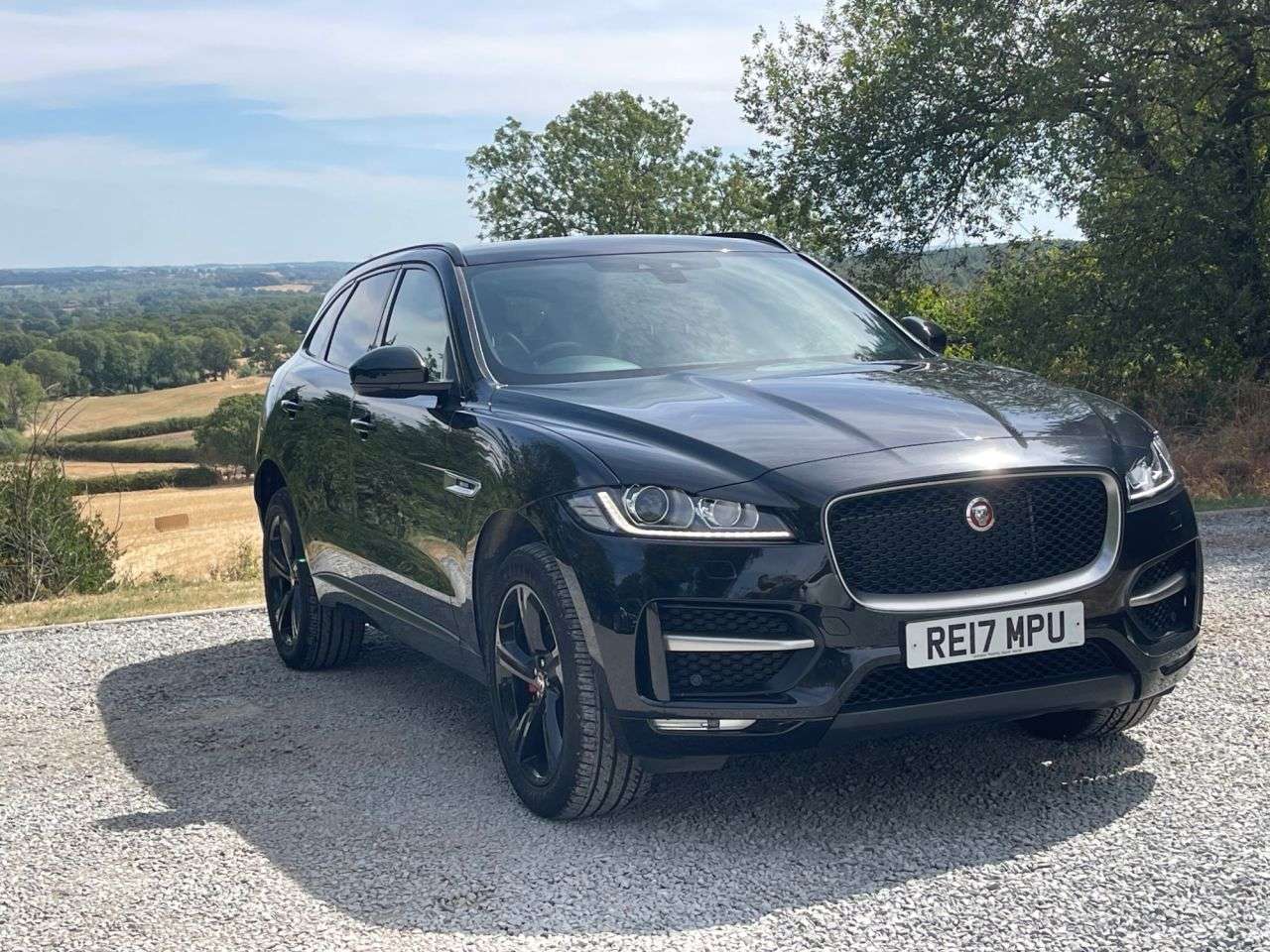 2017 JAGUAR F-PACE 2017 JAGUAR F-PACE