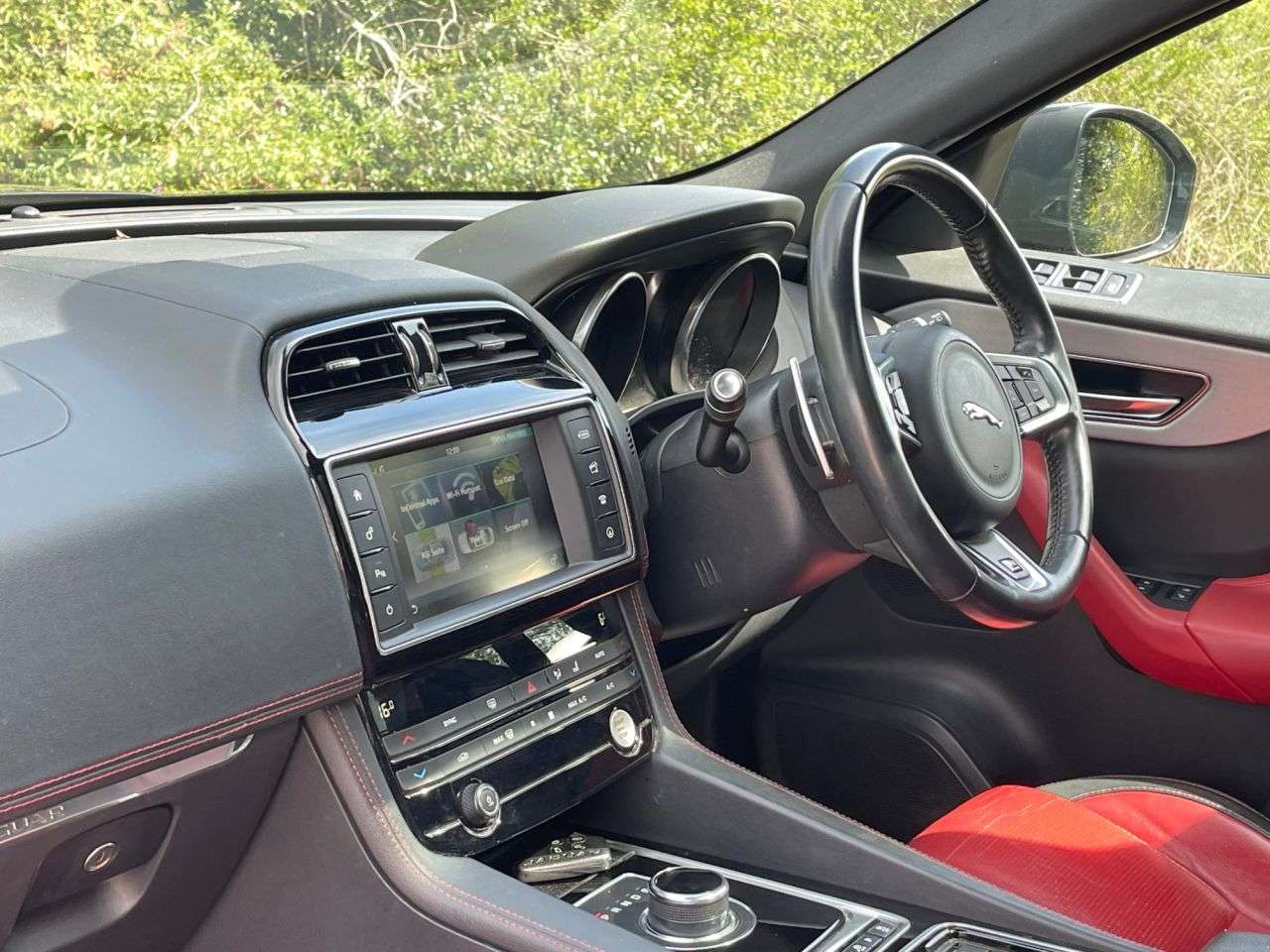 2017 JAGUAR F-PACE 2017 JAGUAR F-PACE