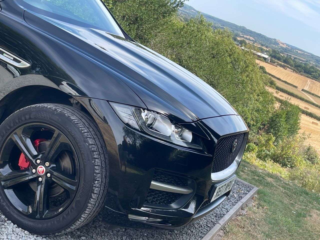 2017 JAGUAR F-PACE 2017 JAGUAR F-PACE
