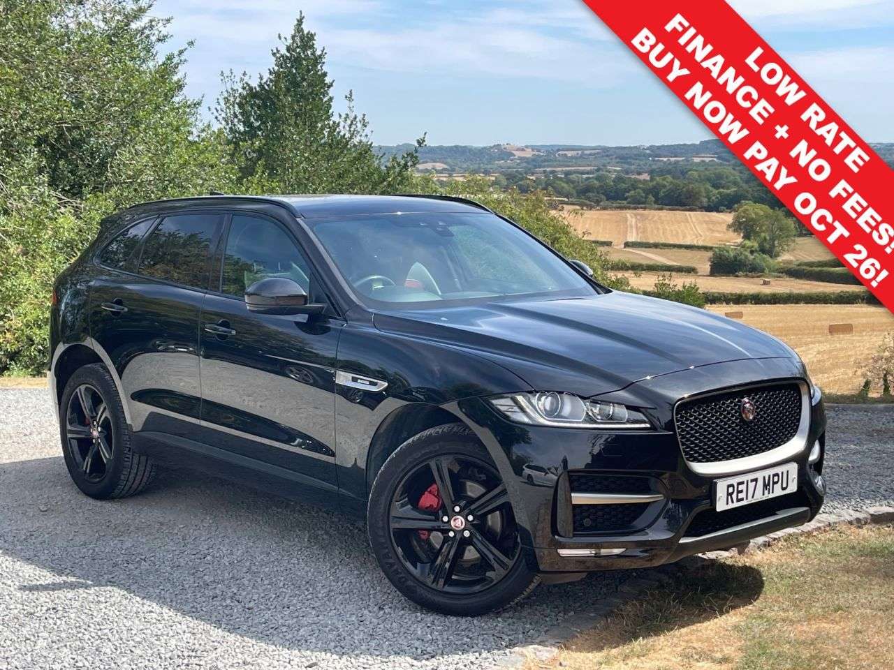 A 2017 JAGUAR F-PACE 2.0 D180 R-Sport SUV 5dr Diesel Auto AWD Euro 6 (s/s) (180 ps) A 2017 JAGUAR F-PACE 2.0 D180 R-Sport SUV 5dr Diesel Auto AWD Euro 6 (s/s) (180 ps)