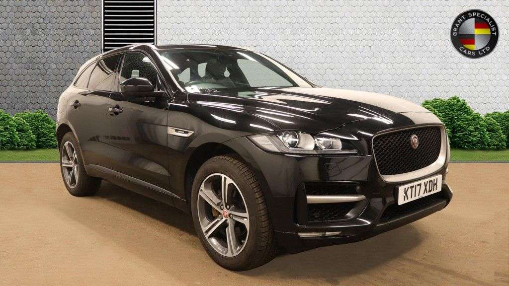 A 2017 JAGUAR F-PACE 2.0 P250i R-Sport SUV 5dr Petrol Auto AWD Euro 6 (s/s) (250 ps) A 2017 JAGUAR F-PACE 2.0 P250i R-Sport SUV 5dr Petrol Auto AWD Euro 6 (s/s) (250 ps)