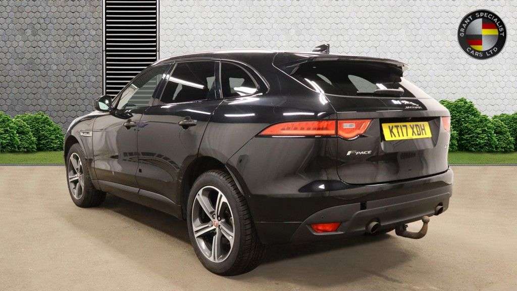 A 2017 JAGUAR F-PACE 2.0 P250i R-Sport SUV 5dr Petrol Auto AWD Euro 6 (s/s) (250 ps) A 2017 JAGUAR F-PACE 2.0 P250i R-Sport SUV 5dr Petrol Auto AWD Euro 6 (s/s) (250 ps)