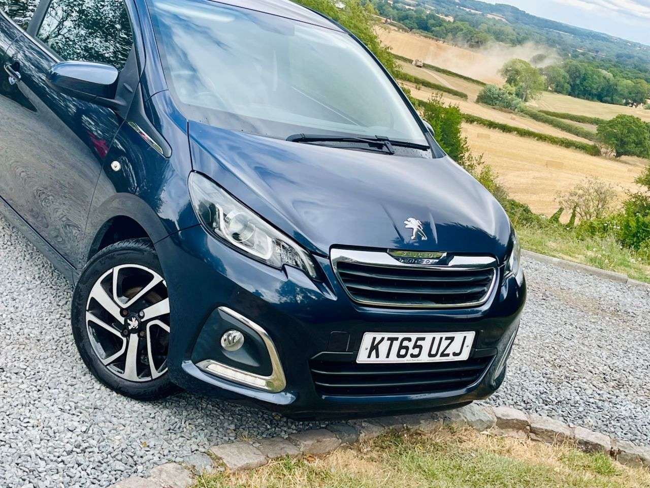 A 2016 PEUGEOT 108 1.2 PureTech Allure Hatchback 3dr Petrol Manual Euro 6 (82 ps) A 2016 PEUGEOT 108 1.2 PureTech Allure Hatchback 3dr Petrol Manual Euro 6 (82 ps)