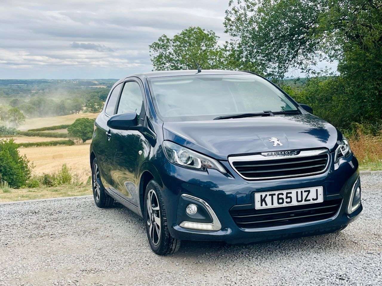 A 2016 PEUGEOT 108 1.2 PureTech Allure Hatchback 3dr Petrol Manual Euro 6 (82 ps) A 2016 PEUGEOT 108 1.2 PureTech Allure Hatchback 3dr Petrol Manual Euro 6 (82 ps)