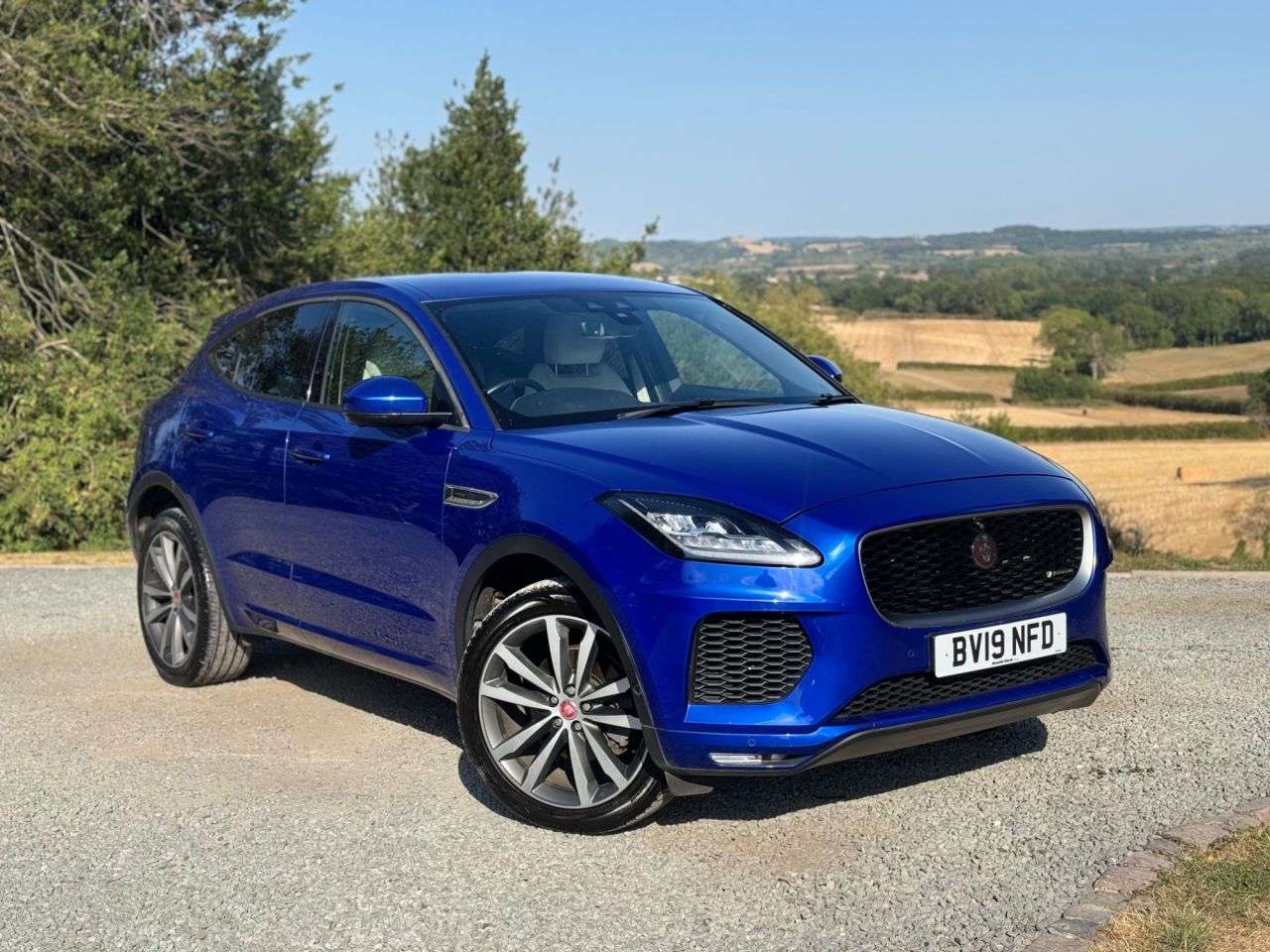 A 2019 JAGUAR E-PACE 2.0 D180 R-Dynamic HSE SUV 5dr Diesel Auto AWD Euro 6 (s/s) (180 ps) A 2019 JAGUAR E-PACE 2.0 D180 R-Dynamic HSE SUV 5dr Diesel Auto AWD Euro 6 (s/s) (180 ps)