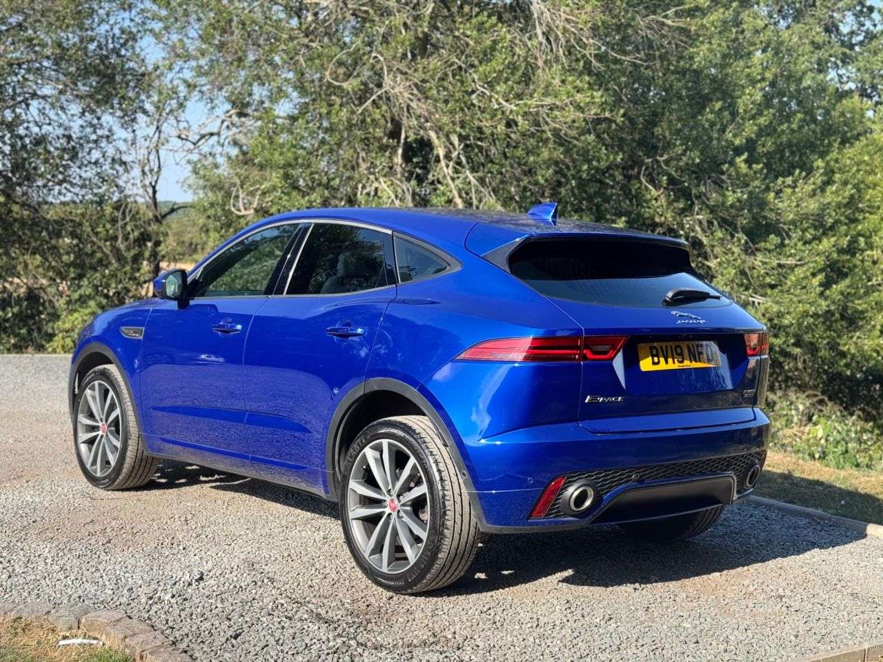 A 2019 JAGUAR E-PACE 2.0 D180 R-Dynamic HSE SUV 5dr Diesel Auto AWD Euro 6 (s/s) (180 ps) A 2019 JAGUAR E-PACE 2.0 D180 R-Dynamic HSE SUV 5dr Diesel Auto AWD Euro 6 (s/s) (180 ps)