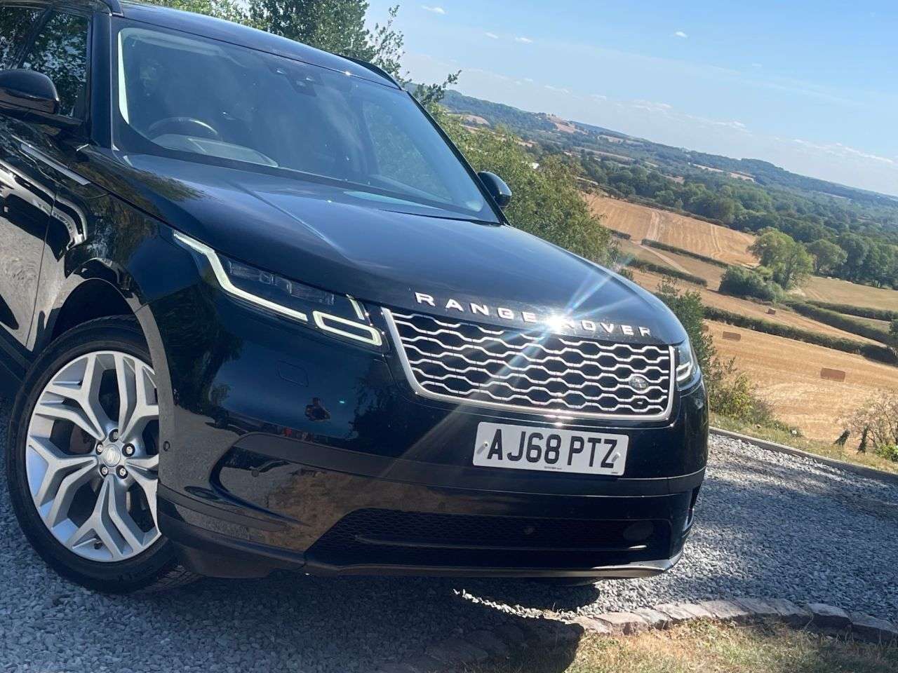 2019 LAND ROVER RANGE ROVER VELAR 2019 LAND ROVER RANGE ROVER VELAR