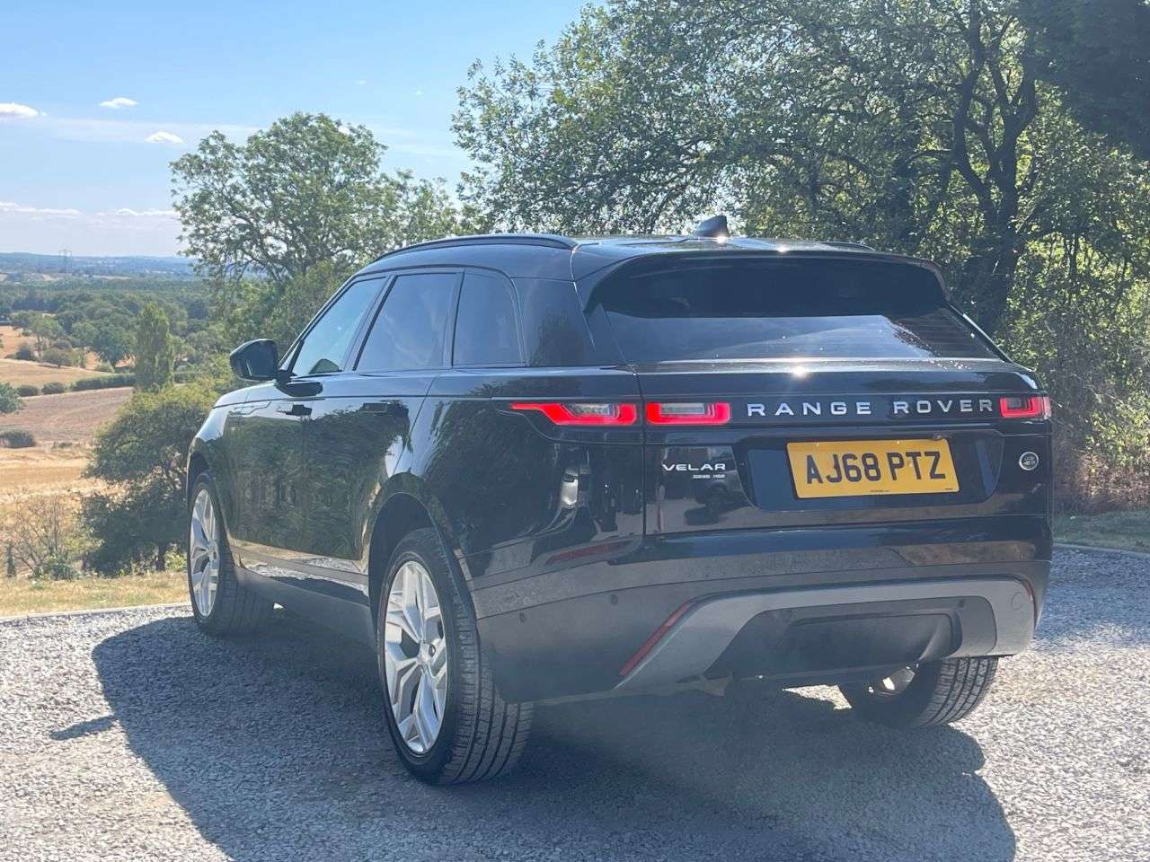 2019 LAND ROVER RANGE ROVER VELAR 2019 LAND ROVER RANGE ROVER VELAR