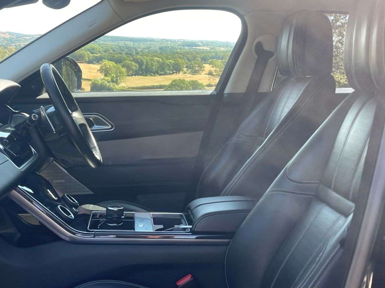 2019 LAND ROVER RANGE ROVER VELAR 2019 LAND ROVER RANGE ROVER VELAR