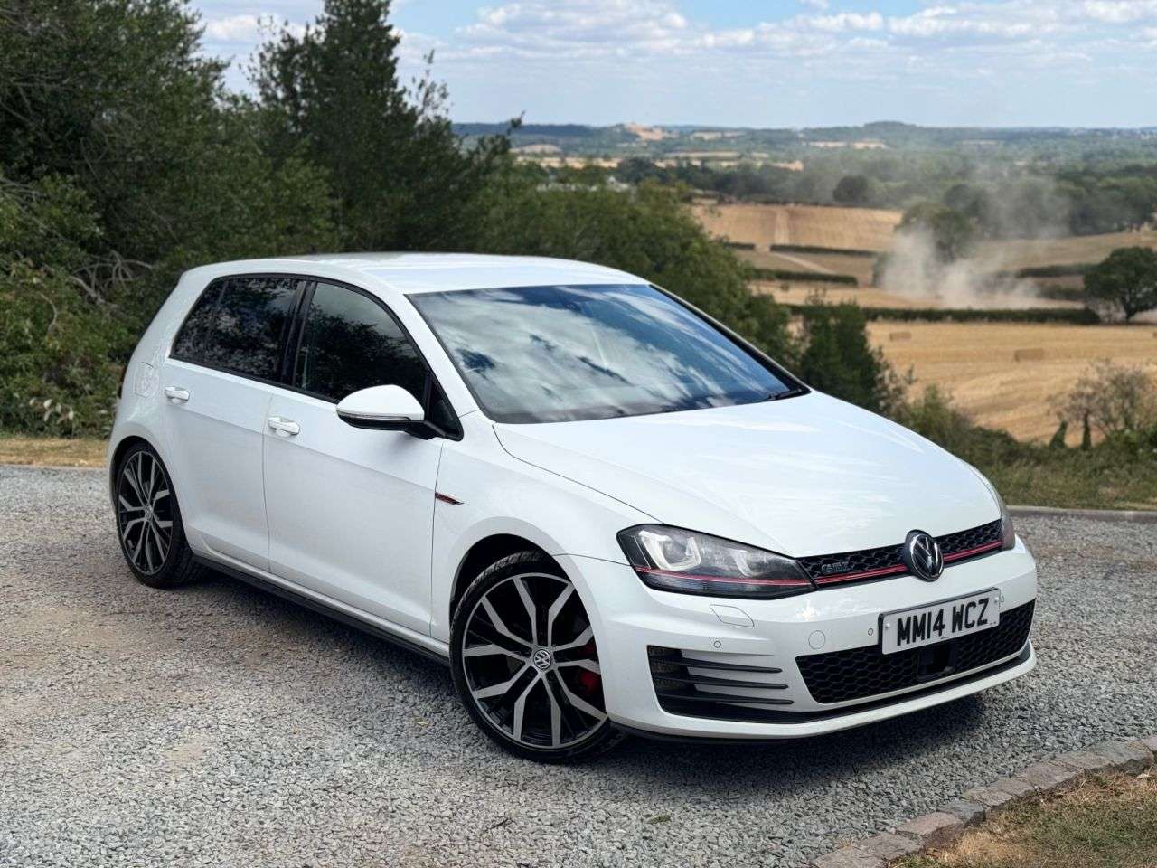 A 2014 VOLKSWAGEN GOLF 2.0 TSI BlueMotion Tech GTI Hatchback 5dr Petrol Manual Euro 6 (s/s) (220 p A 2014 VOLKSWAGEN GOLF 2.0 TSI BlueMotion Tech GTI Hatchback 5dr Petrol Manual Euro 6 (s/s) (220 p
