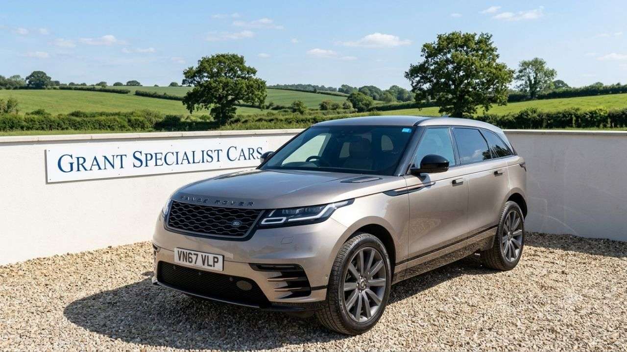 A 2017 LAND ROVER RANGE ROVER VELAR 2.0 D240 R-Dynamic HSE SUV 5dr Diesel Auto 4WD Euro 6 (s/s) (240 ps) A 2017 LAND ROVER RANGE ROVER VELAR 2.0 D240 R-Dynamic HSE SUV 5dr Diesel Auto 4WD Euro 6 (s/s) (240 ps)