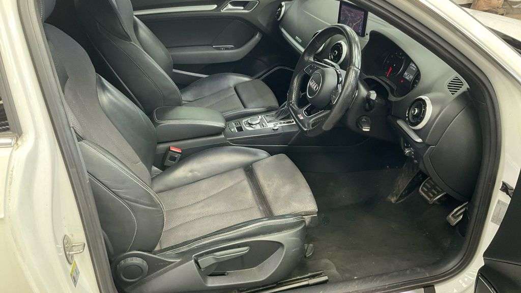 A 2016 AUDI A3 1.4 TFSI CoD S line Hatchback 3dr Petrol S Tronic Euro 6 (s/s) (150 ps) A 2016 AUDI A3 1.4 TFSI CoD S line Hatchback 3dr Petrol S Tronic Euro 6 (s/s) (150 ps)