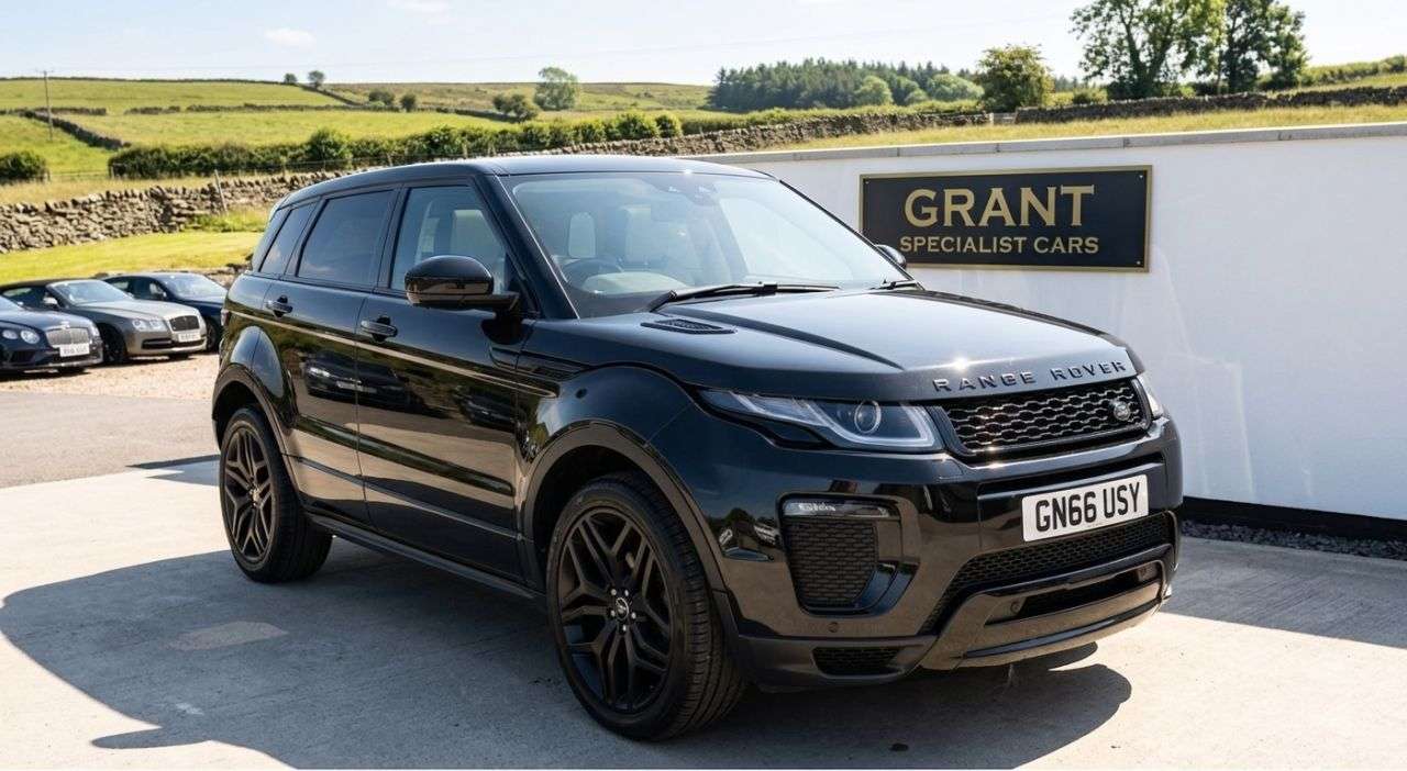 A 2016 LAND ROVER RANGE ROVER EVOQUE 2.0 TD4 HSE Dynamic SUV 5dr Diesel Auto 4WD Euro 6 (s/s) (180 ps) A 2016 LAND ROVER RANGE ROVER EVOQUE 2.0 TD4 HSE Dynamic SUV 5dr Diesel Auto 4WD Euro 6 (s/s) (180 ps)