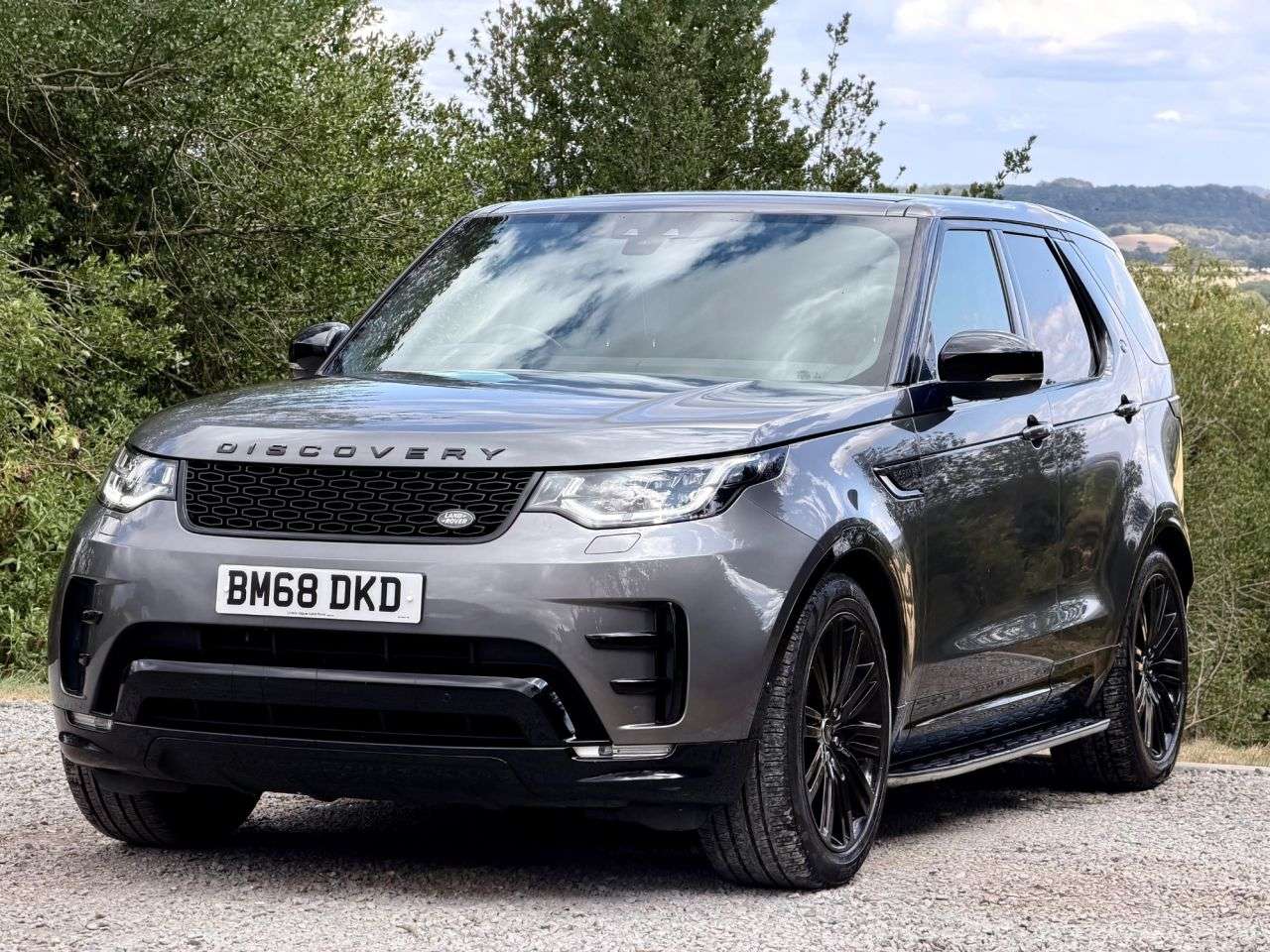 A 2019 LAND ROVER DISCOVERY 3.0 SD V6 HSE SUV 5dr Diesel Auto 4WD Euro 6 (s/s) (306 ps) A 2019 LAND ROVER DISCOVERY 3.0 SD V6 HSE SUV 5dr Diesel Auto 4WD Euro 6 (s/s) (306 ps)