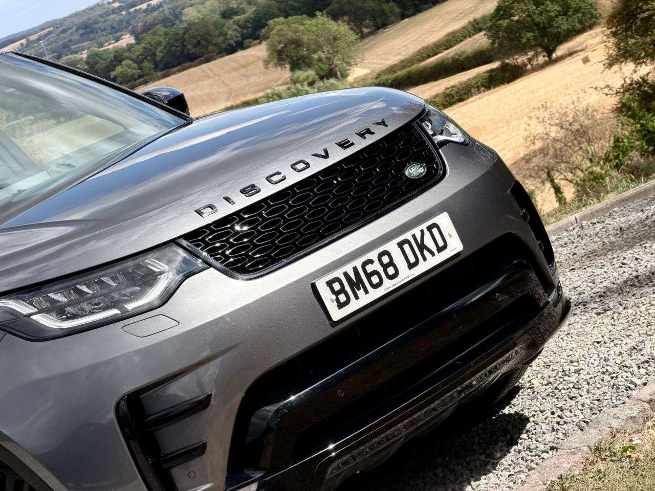 A 2019 LAND ROVER DISCOVERY 3.0 SD V6 HSE SUV 5dr Diesel Auto 4WD Euro 6 (s/s) (306 ps) A 2019 LAND ROVER DISCOVERY 3.0 SD V6 HSE SUV 5dr Diesel Auto 4WD Euro 6 (s/s) (306 ps)