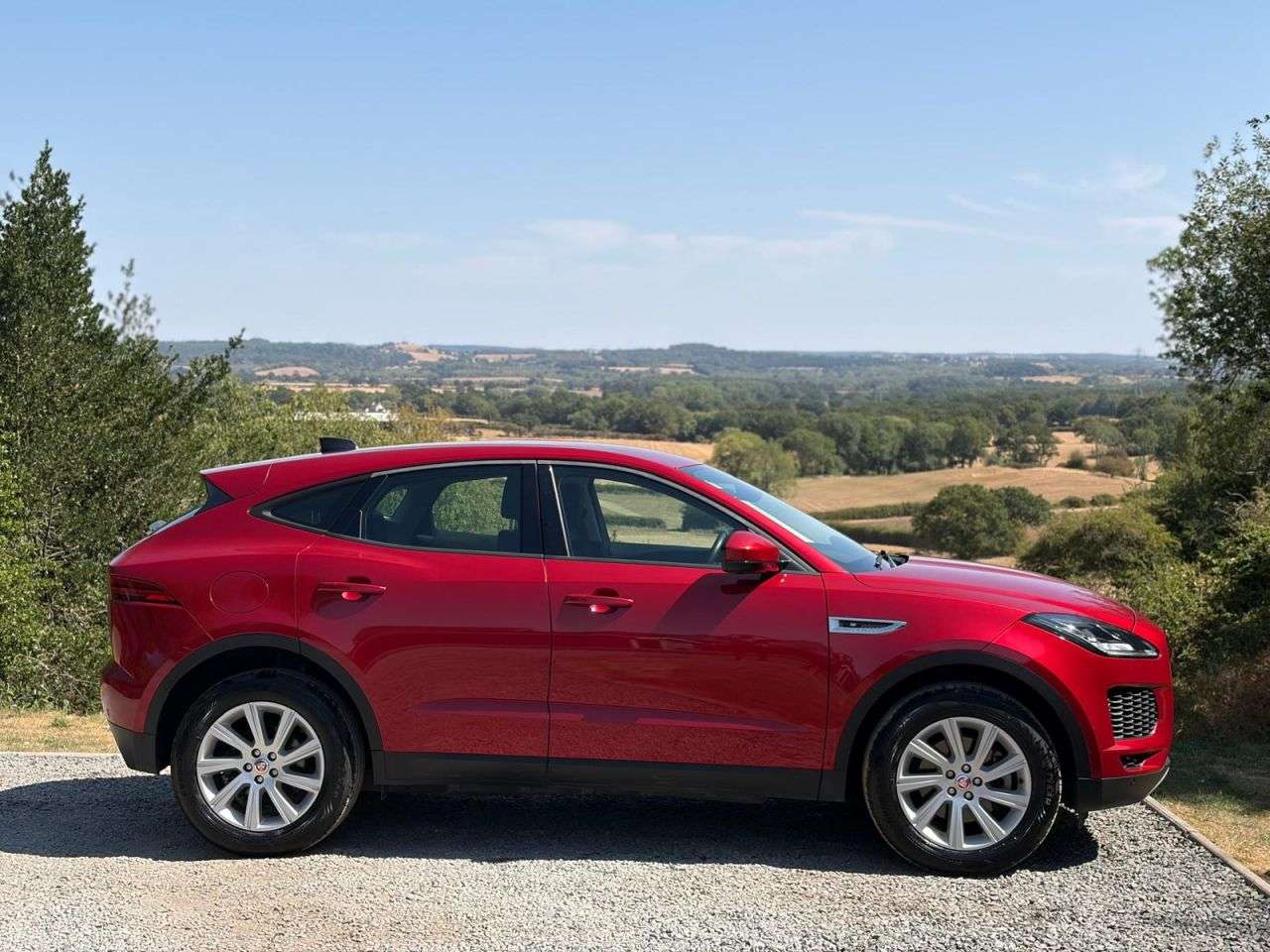 A 2019 JAGUAR E-PACE 2.0 D150 S SUV 5dr Diesel Auto AWD Euro 6 (s/s) (150 ps) A 2019 JAGUAR E-PACE 2.0 D150 S SUV 5dr Diesel Auto AWD Euro 6 (s/s) (150 ps)