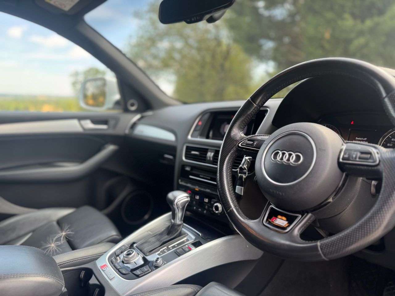 A 2015 AUDI Q5 3.0 TDI V6 S line Plus SUV 5dr Diesel S Tronic quattro Euro 5 (s/s) (245 ps A 2015 AUDI Q5 3.0 TDI V6 S line Plus SUV 5dr Diesel S Tronic quattro Euro 5 (s/s) (245 ps