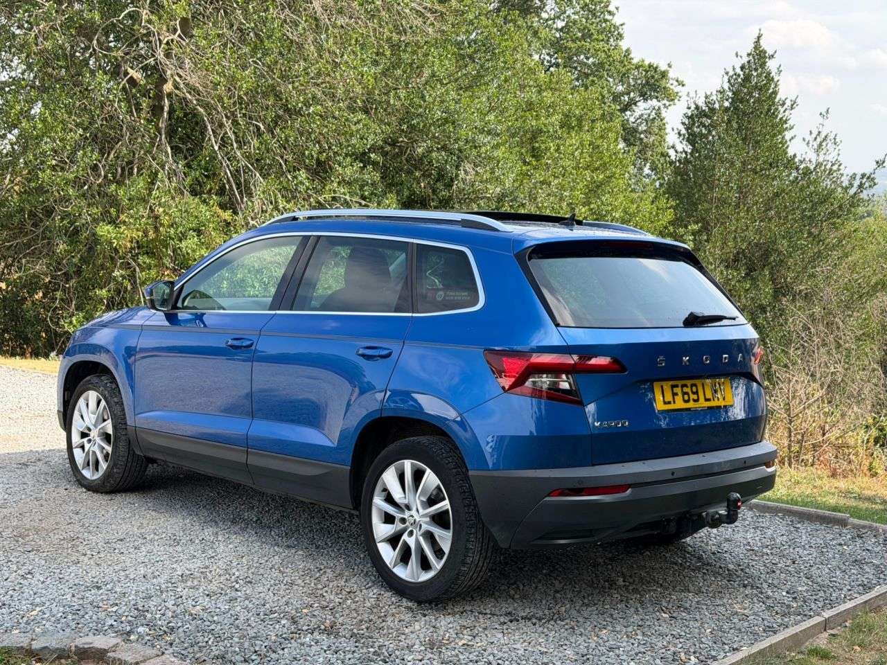 A 2019 SKODA KAROQ 1.5 TSI ACT SE L SUV 5dr Petrol DSG Euro 6 (s/s) (150 ps) A 2019 SKODA KAROQ 1.5 TSI ACT SE L SUV 5dr Petrol DSG Euro 6 (s/s) (150 ps)