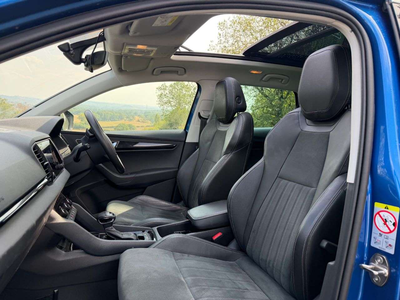 A 2019 SKODA KAROQ 1.5 TSI ACT SE L SUV 5dr Petrol DSG Euro 6 (s/s) (150 ps) A 2019 SKODA KAROQ 1.5 TSI ACT SE L SUV 5dr Petrol DSG Euro 6 (s/s) (150 ps)
