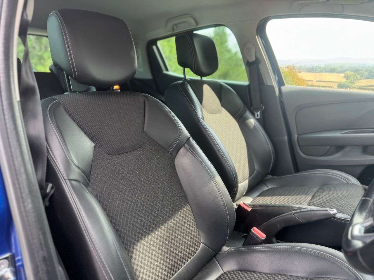 2018 RENAULT CLIO 2018 RENAULT CLIO