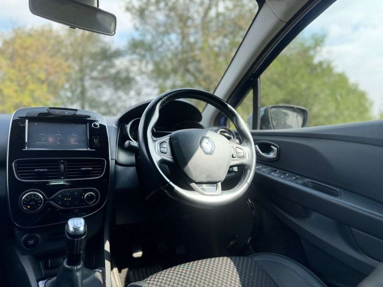 2018 RENAULT CLIO 2018 RENAULT CLIO