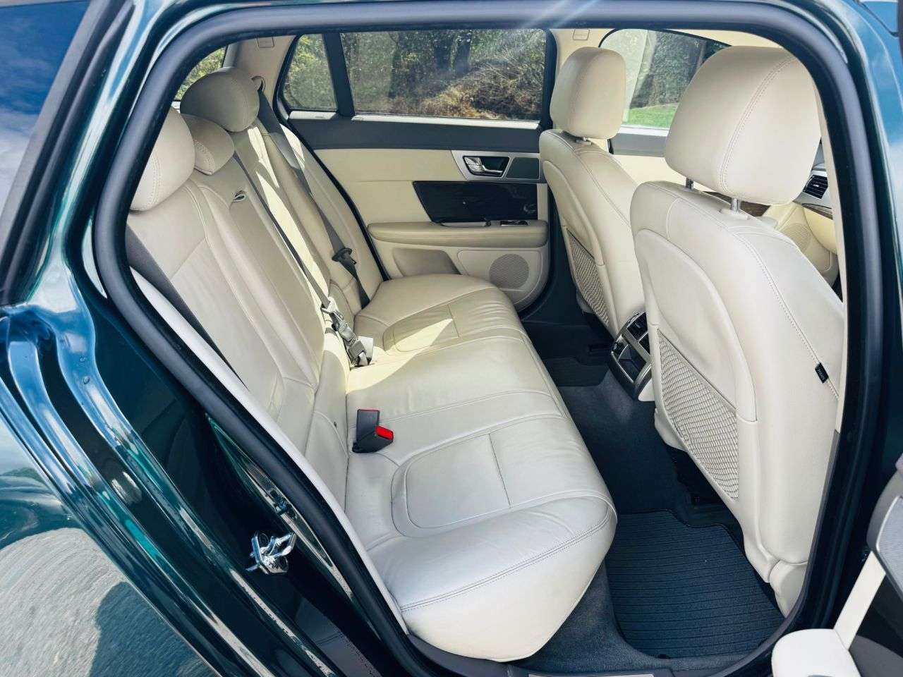 2014 JAGUAR XF 2014 JAGUAR XF