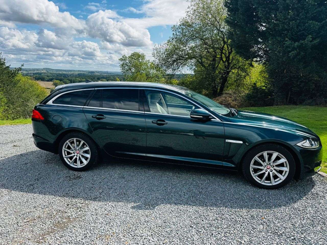 2014 JAGUAR XF 2014 JAGUAR XF