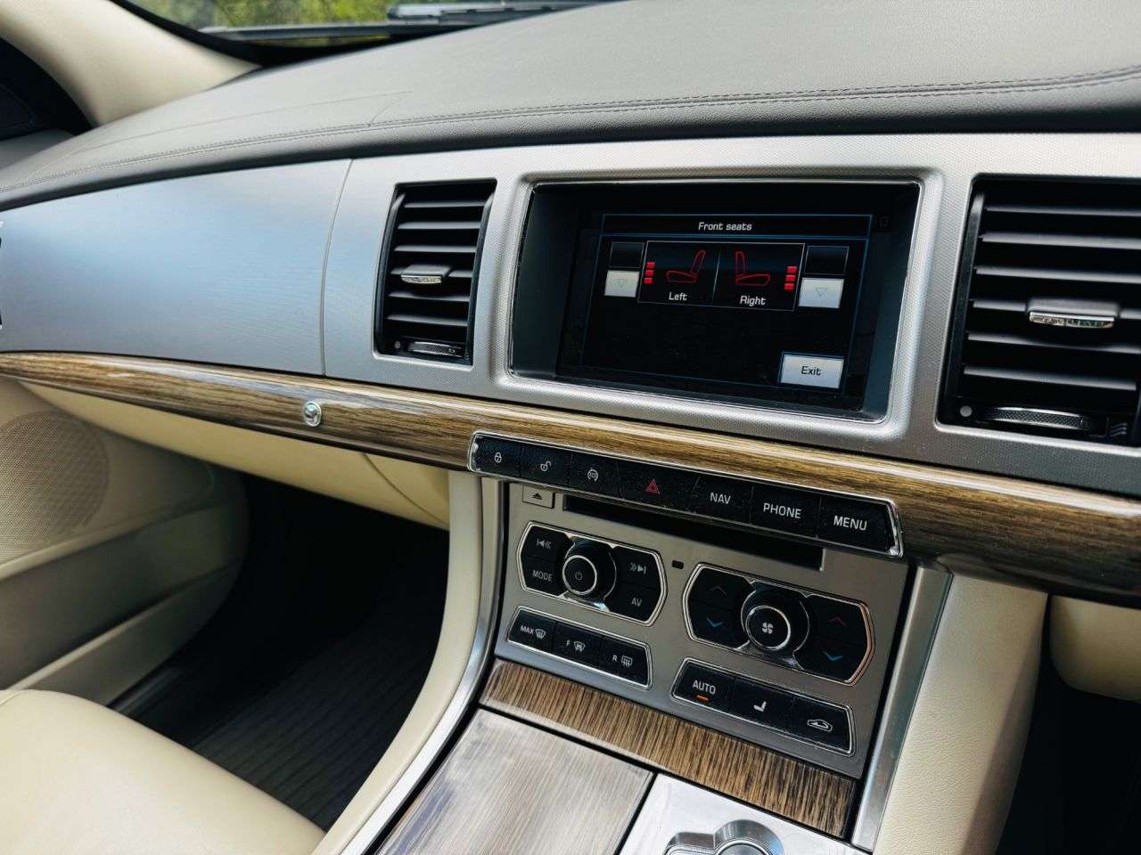 2014 JAGUAR XF 2014 JAGUAR XF